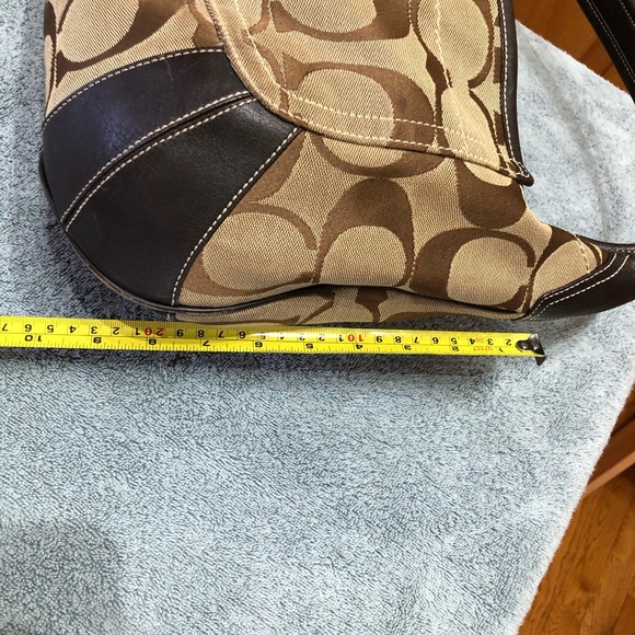 Coach purse large very gently loved rotating closet great deal❤️ - Picture 13 of 17